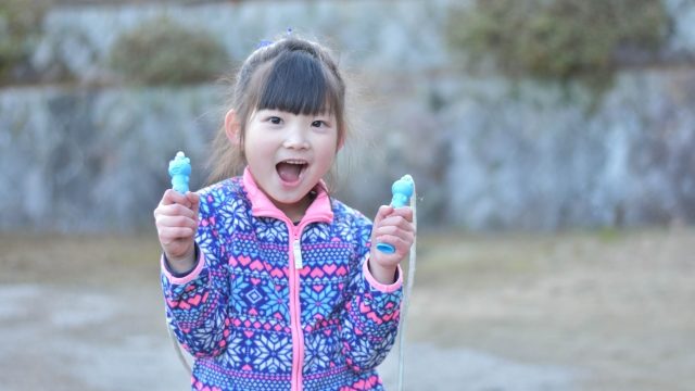 子供が縄跳びをすることで賢くなる オススメする７つの効果 よんな よんな Life